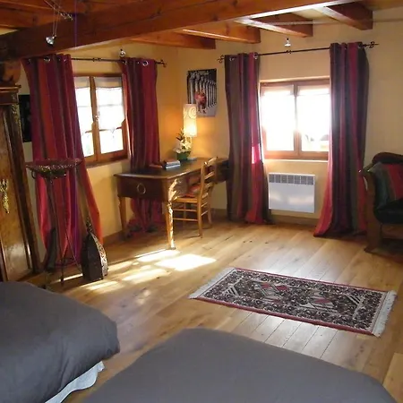 La Maison Jaune Дом отдыха Венденайм